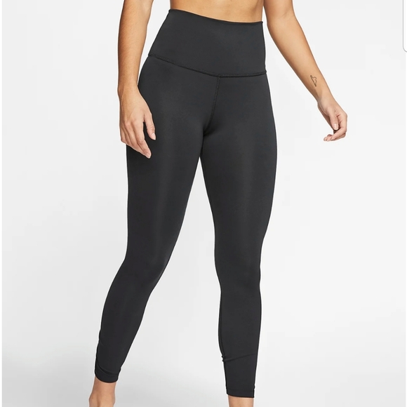 nike yoga ruched leggings